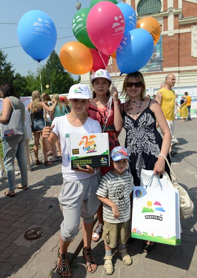 Радуга ТВ отметила День молодежи в Барнауле и День города в Новосибирске